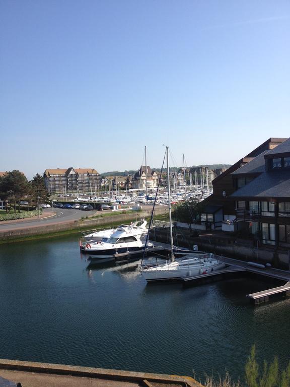 Résidence Les Planches Deauville Exterior foto